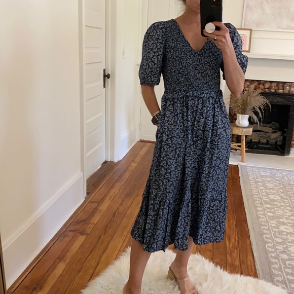 Universal Thread Dresses & Skirts - Universal Thread Blue Floral Midi Dress